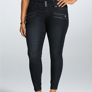 Torrid 16 short skinny jeans